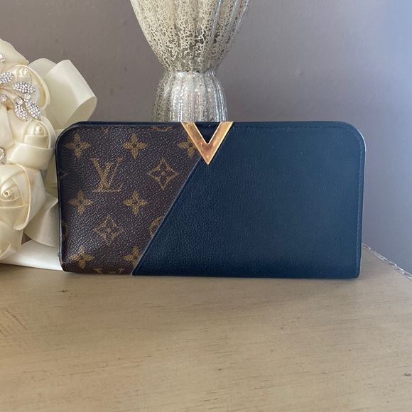 Louis Vuitton Handbags - FINAL SALE Louis Vuitton kimono black long wallet FIRM
